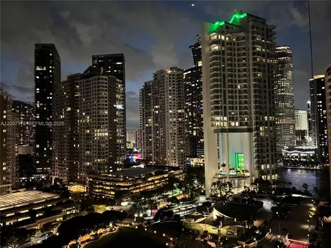540 Brickell Key Dr #1809, Miami, FL 33131