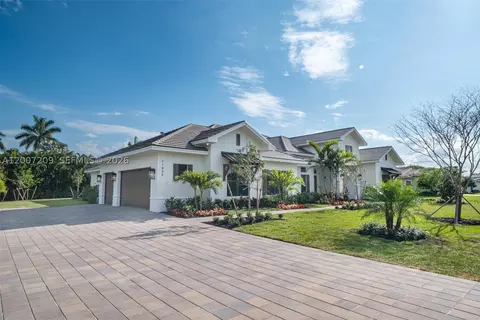 11900 SW 14th Pl, Davie, FL 33325