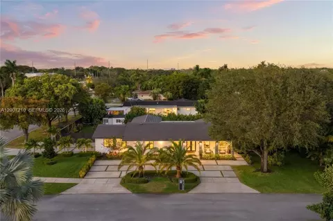 8625 SW 147th St, Palmetto Bay, FL 33158