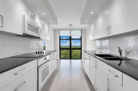 Kitchen - Undisclosed, Key Biscayne, FL 33149 photo 2 of 2