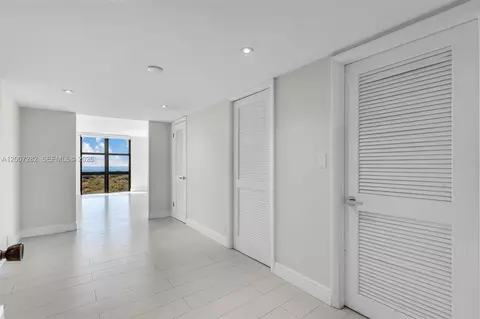 Entry Way - Undisclosed, Key Biscayne, FL 33149 photo 2 of 2