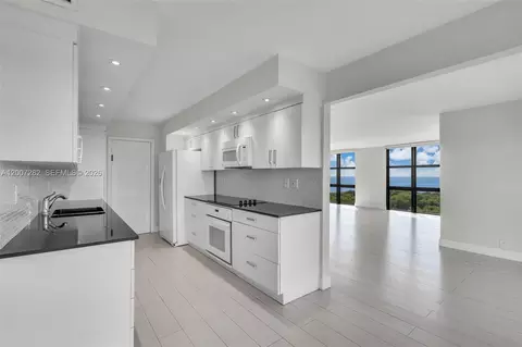 Kitchen - Undisclosed, Key Biscayne, FL 33149 photo 1 of 2