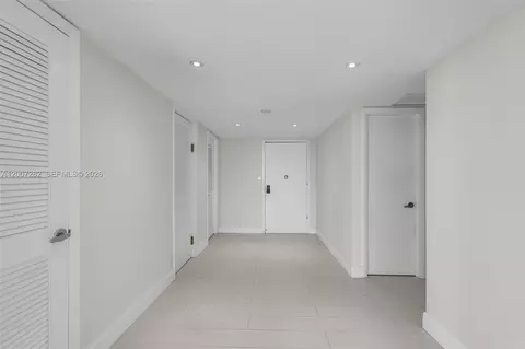 Entry Way - Undisclosed, Key Biscayne, FL 33149 photo 1 of 2