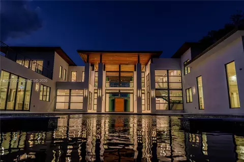 6290 Chapman Field Dr, Pinecrest, FL 33156