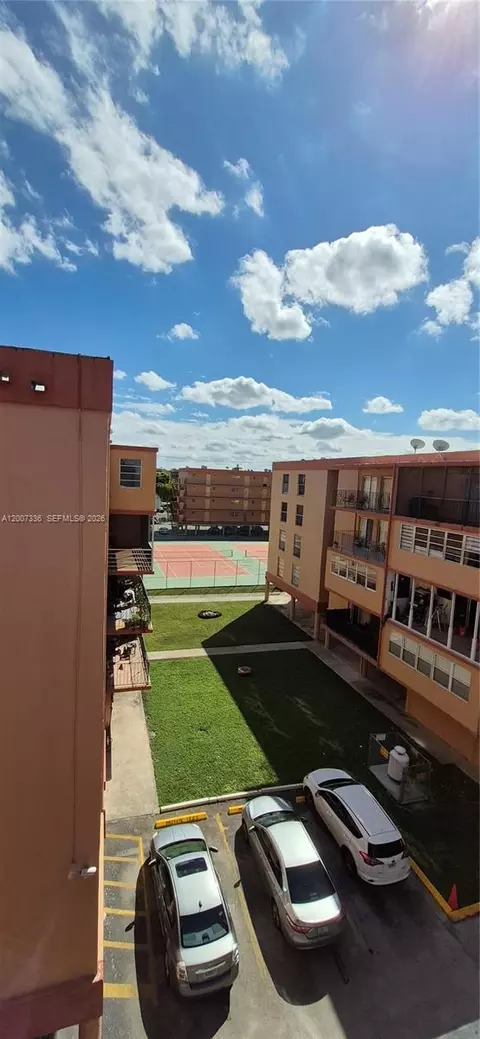 1850 W 56 #2410, Hialeah, FL 33012