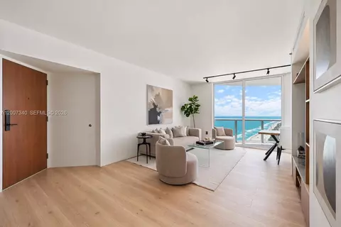 6365 Collins Ave #3904, Miami Beach, FL 33141