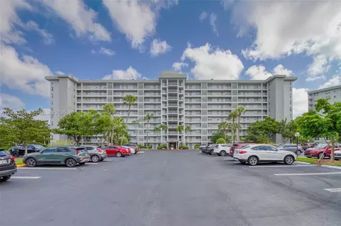 4015 W Palm Aire Dr #506, Pompano Beach, FL 33069