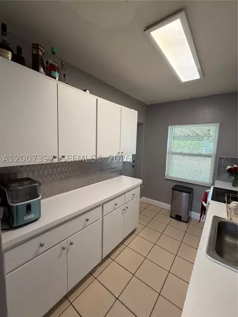 571 E 60th St, Hialeah, FL 33013 photo 6