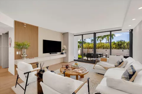 3640 Yacht Club Dr #310, Aventura, FL 33180
