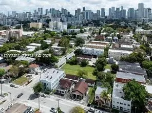 315 SW 10th Ave, Miami, FL 33130