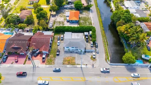 View/Area - 5290 Palm Ave, Hialeah, FL 33012 photo 3 of 3