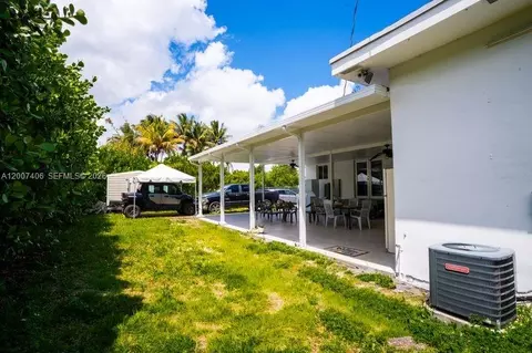 Exterior - 5290 Palm Ave, Hialeah, FL 33012 photo 4 of 4