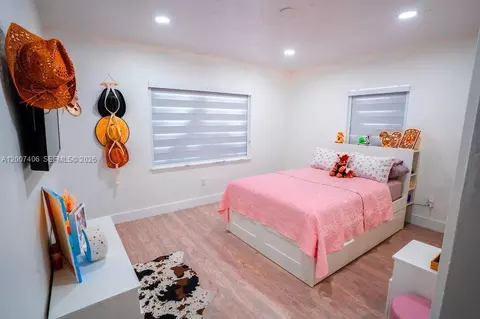 Bedroom - 5290 Palm Ave, Hialeah, FL 33012 photo 2 of 4