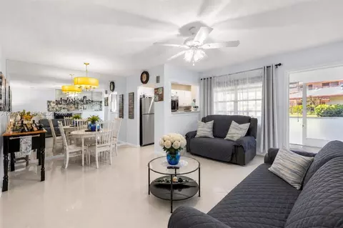 5300 Washington St #H137, Hollywood, FL 33021