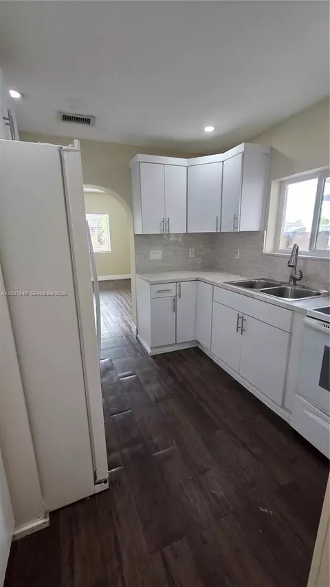 Kitchen - 4795 E 8th Ct, Hialeah, FL 33013 photo 3 of 3