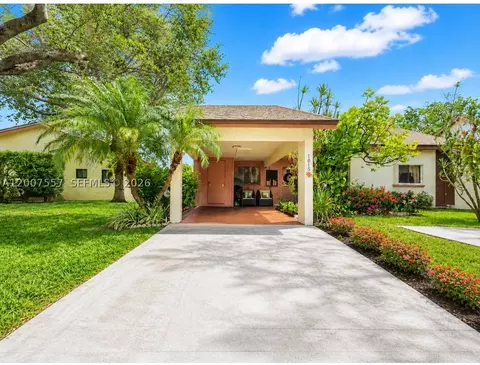 1815 Tamarind Ln, Coconut Creek, FL 33063
