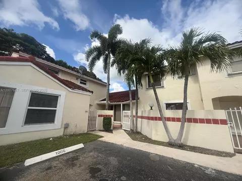 1004 San Remo Cir, Homestead, FL 33035