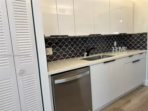 Undisclosed, Pembroke Pines, FL 33027