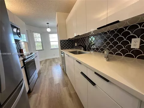 Undisclosed, Pembroke Pines, FL 33027