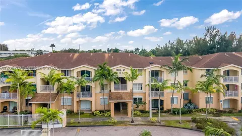 13780 NE 3rd Ct #207, North Miami, FL 33161