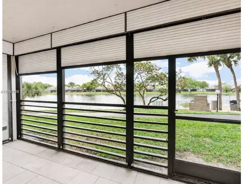 1101 Colony Point Cir #101, Pembroke Pines, FL 33026