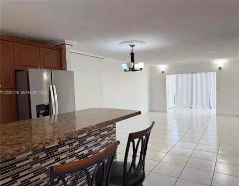 1850 W 56th St #2404, Hialeah, FL 33012