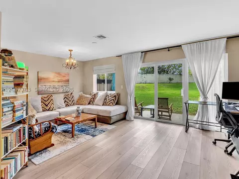 1958 E Discovery Cir E, Deerfield Beach, FL 33442