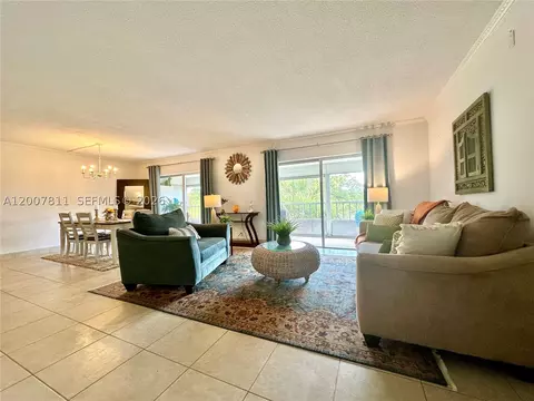 1001 Hillcrest Ct #306, Hollywood, FL 33021
