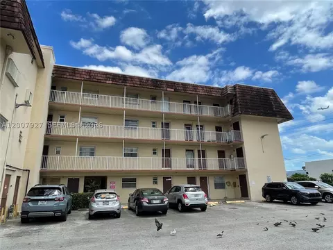 680 Miller Dr #W401, Miami Springs, FL 33166