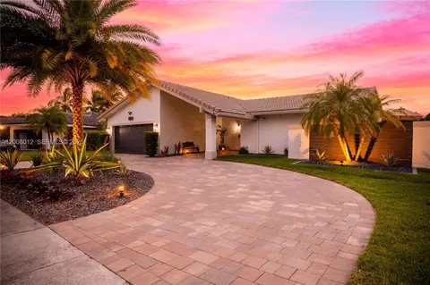 9171 NW 13th St, Plantation, FL 33322