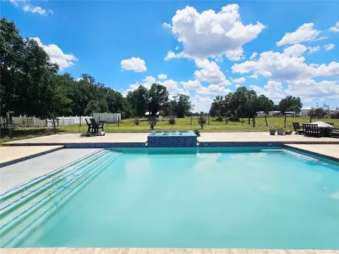 2445 SE Airport Estates St, Arcadia, FL 34266