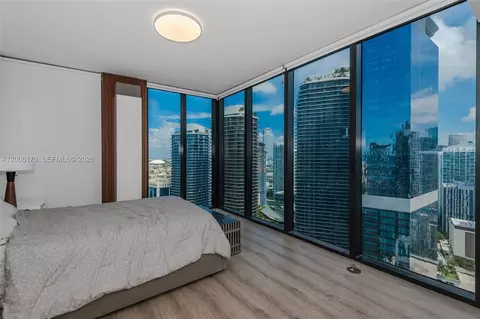 1010 Brickell Ave #4211, Miami, FL 33131