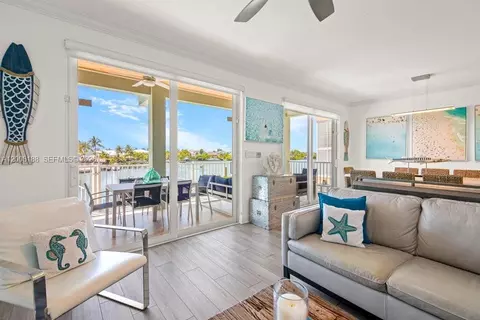 Living - 443 Sombrero Beach Rd, Marathon, FL 33050 photo 2 of 3