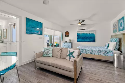 Bedroom - 443 Sombrero Beach Rd, Marathon, FL 33050 photo 3 of 12