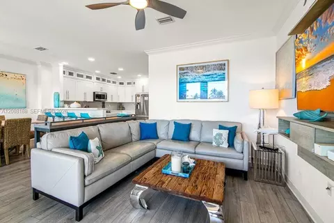 Living - 443 Sombrero Beach Rd, Marathon, FL 33050 photo 1 of 3