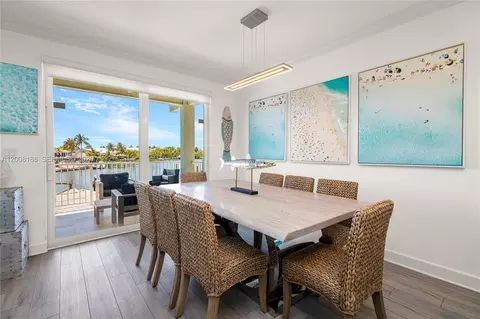Dining - 443 Sombrero Beach Rd, Marathon, FL 33050 photo 3 of 6
