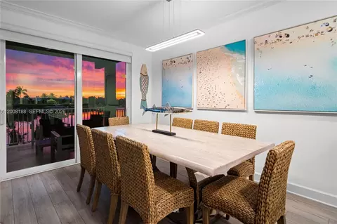 Dining - 443 Sombrero Beach Rd, Marathon, FL 33050 photo 1 of 6