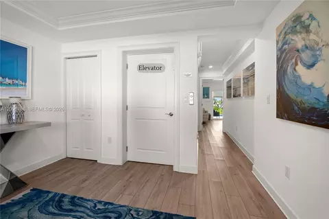 Entry Way - 443 Sombrero Beach Rd, Marathon, FL 33050 photo 2 of 6