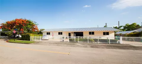 11206 SW 1st St, Sweetwater, FL 33174