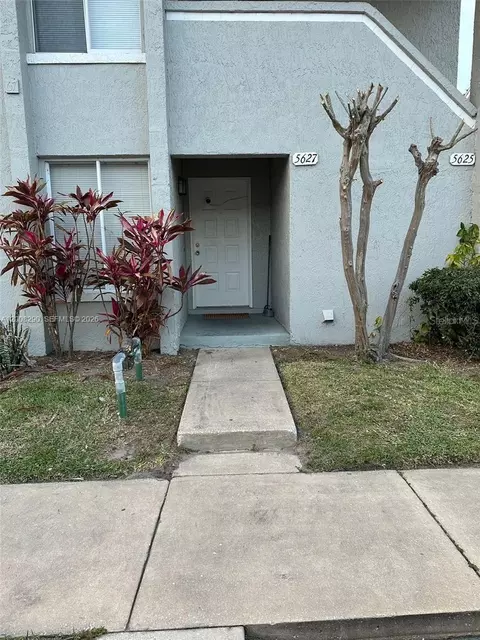 5627 Blue Shadows Ct #3, Orlando, FL 32811