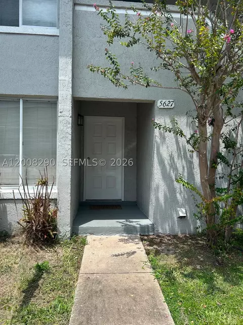 5627 Blue Shadows Ct #3, Orlando, FL 32811