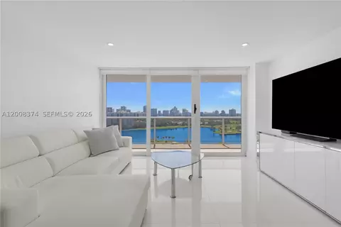 3701 N Country Club Dr #1805, Aventura, FL 33180