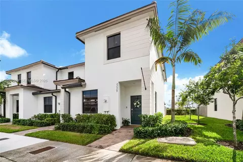 23529 SW 127th Pl, Homestead, FL 33032