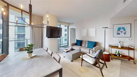 55 SW 9th St #1808, Miami, FL 33130