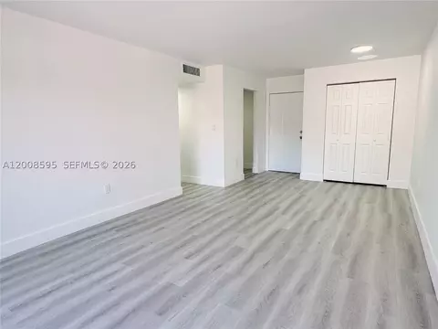 6095 W 18th Ave #S219, Hialeah, FL 33012