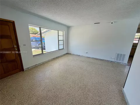 Living - 5373 W 10th Ct, Hialeah, FL 33012 photo 4 of 5