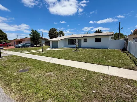 Exterior - 5373 W 10th Ct, Hialeah, FL 33012 photo 1 of 5