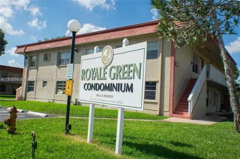 12800 SW 43rd Dr #210-B, Miami, FL 33175