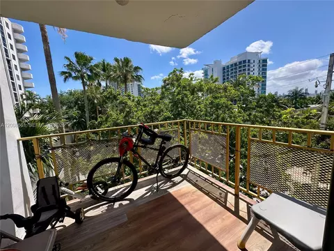 1340 Lincoln Rd #400, Miami Beach, FL 33139