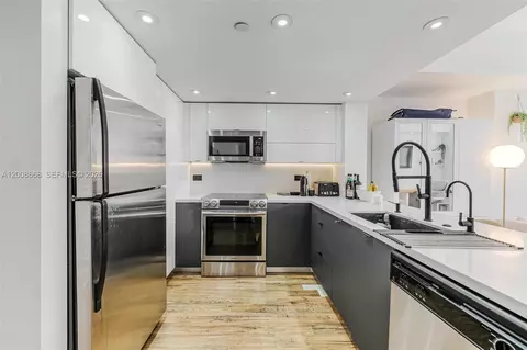 111 E Flagler St #708, Miami, FL 33131